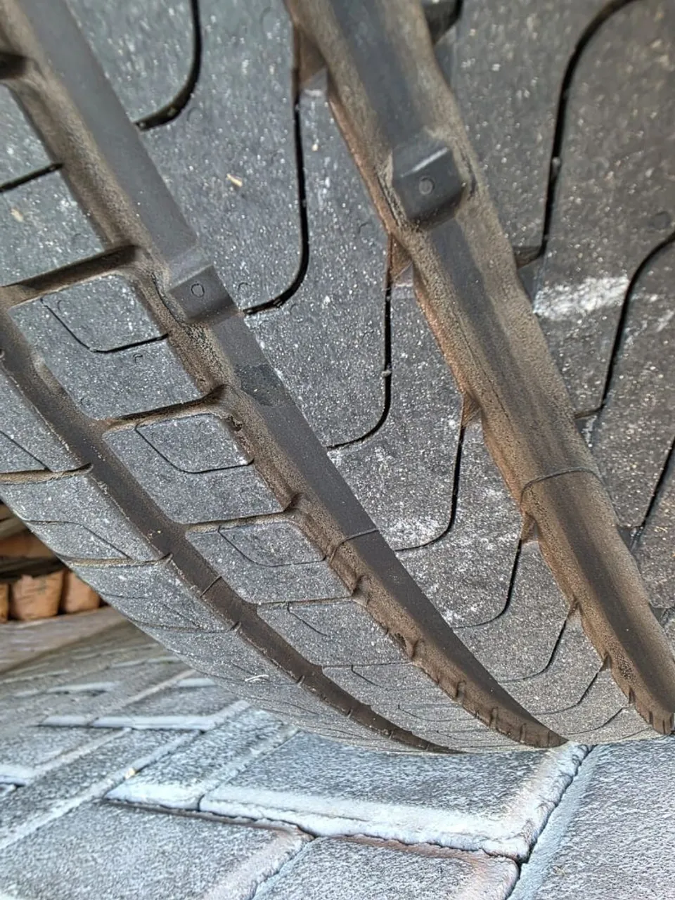 Pneu Aro 18 255/45/18 run flat pirelli 2 pneus