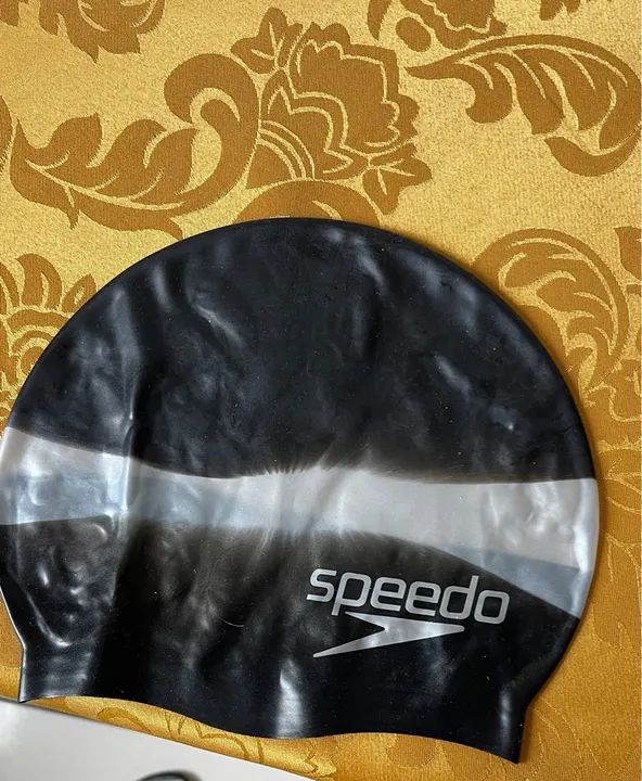 Toca de natação + óculos originais de ótima qualidade  - Foto 2