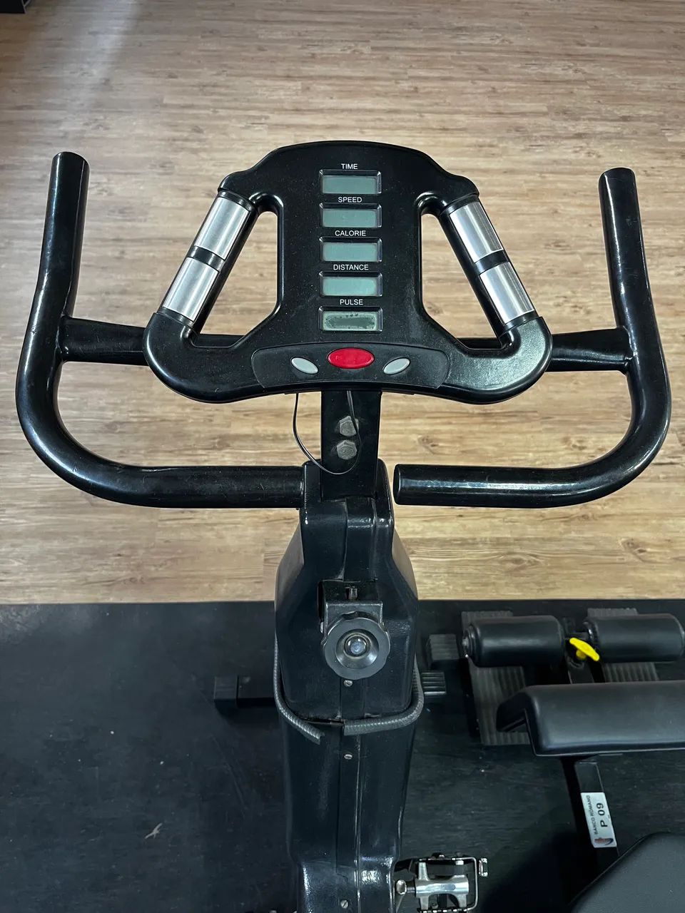Bicicleta Ergométrica - Academia - Foto 2