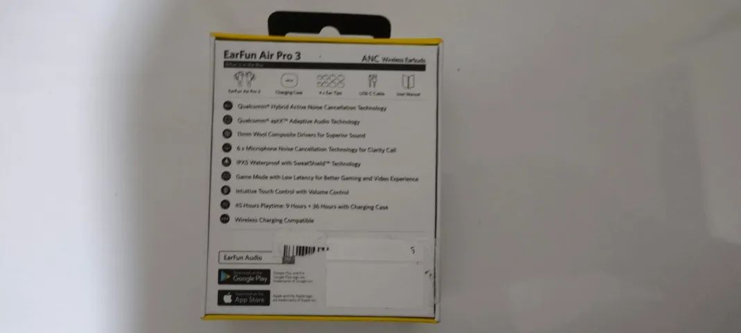 Fone de ouvido Earfun Air Pro 3 Na Caixa - Foto 2