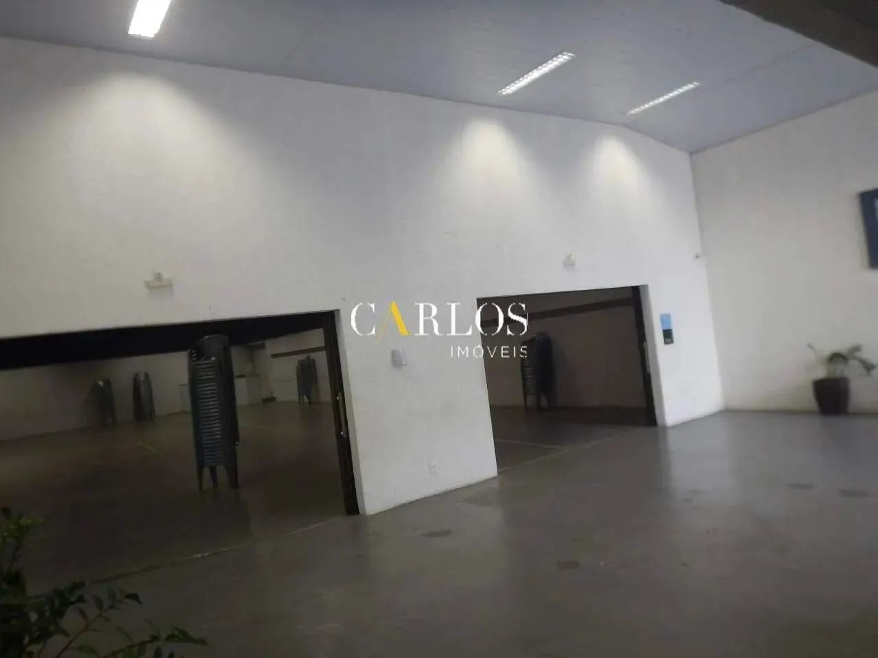 Galpão com acabamento primoroso mais casa comercial! - Foto 5