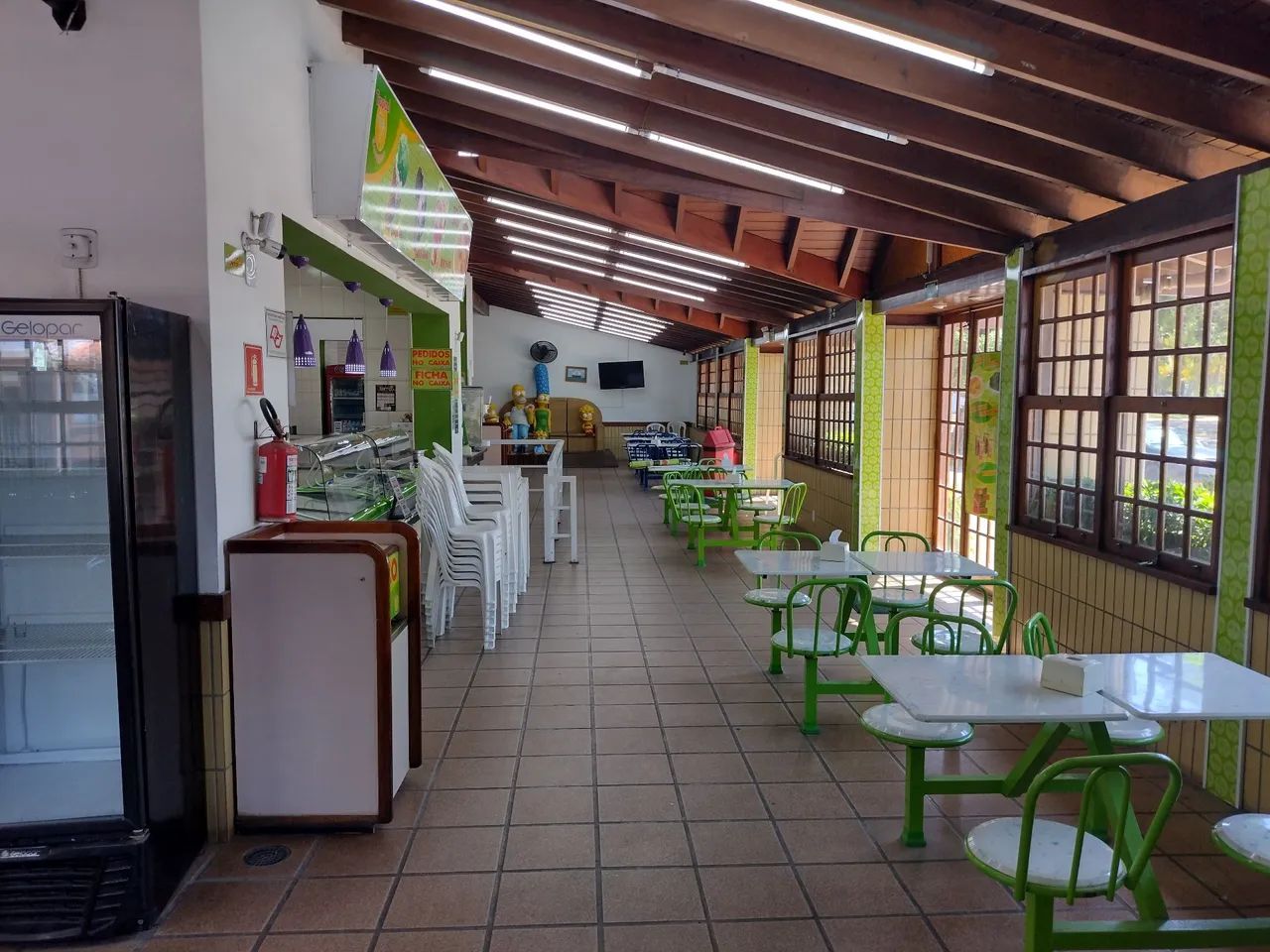 Mesa quatro cadeiras fixa ideal sorveteria  - Foto 3