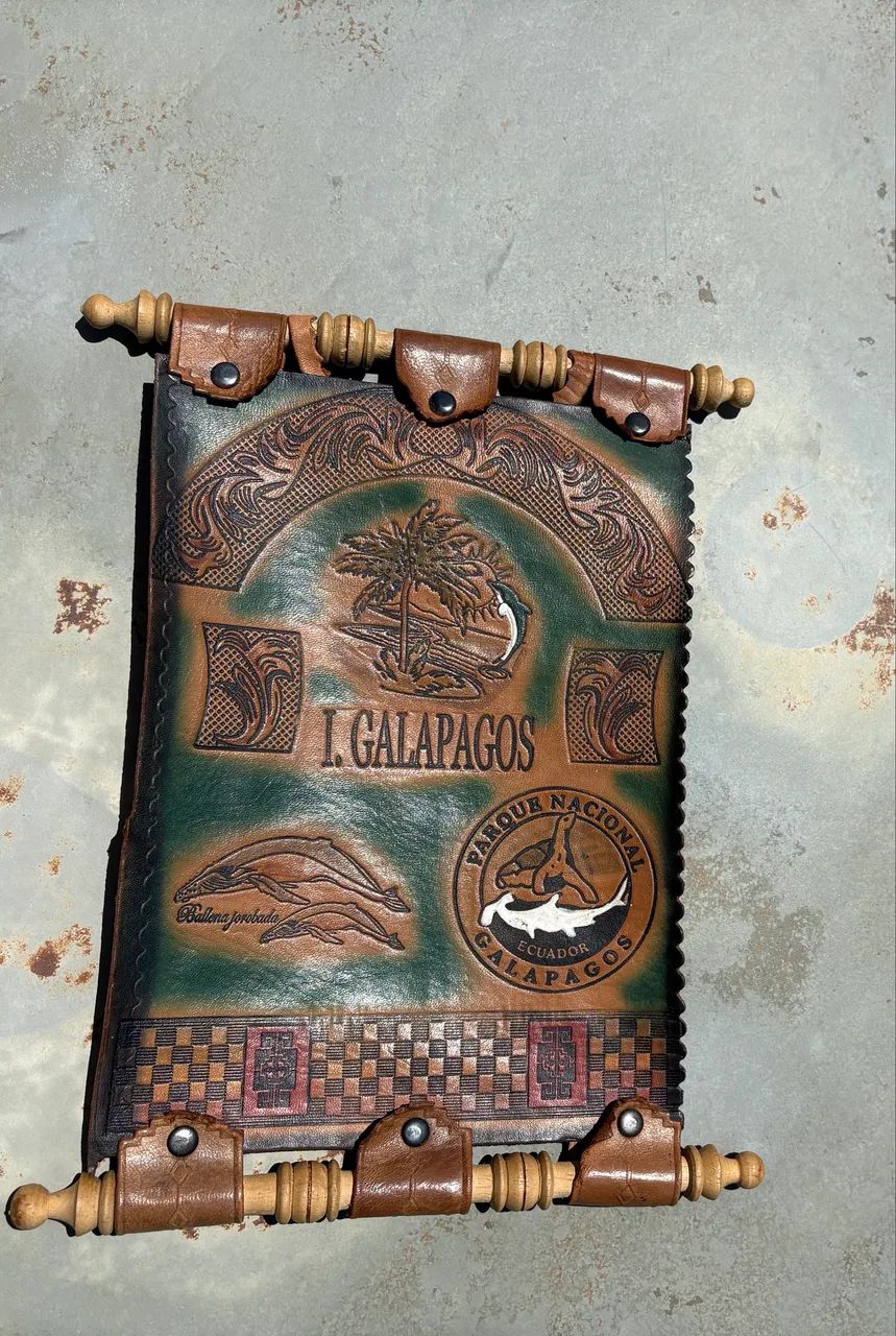 Artesanato de Galápagos em couro - Foto 2