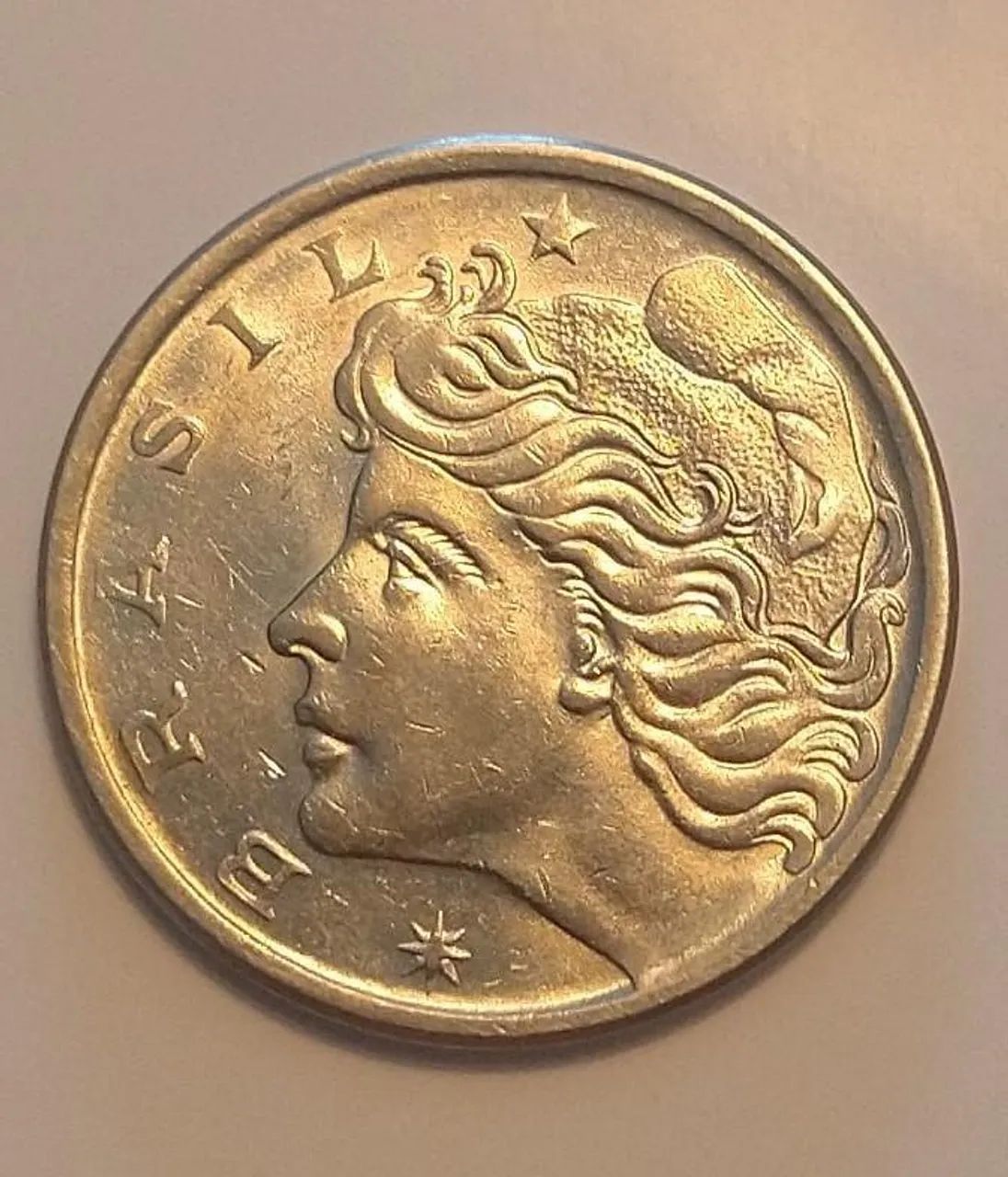 Moeda 50 Centavos 1977, cunho marcado. - Foto 2