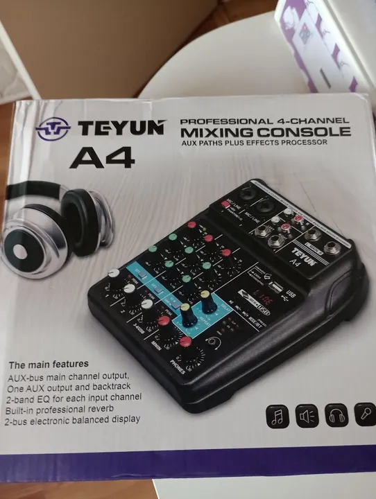 Mesa de Som Profissional - Teyun A4