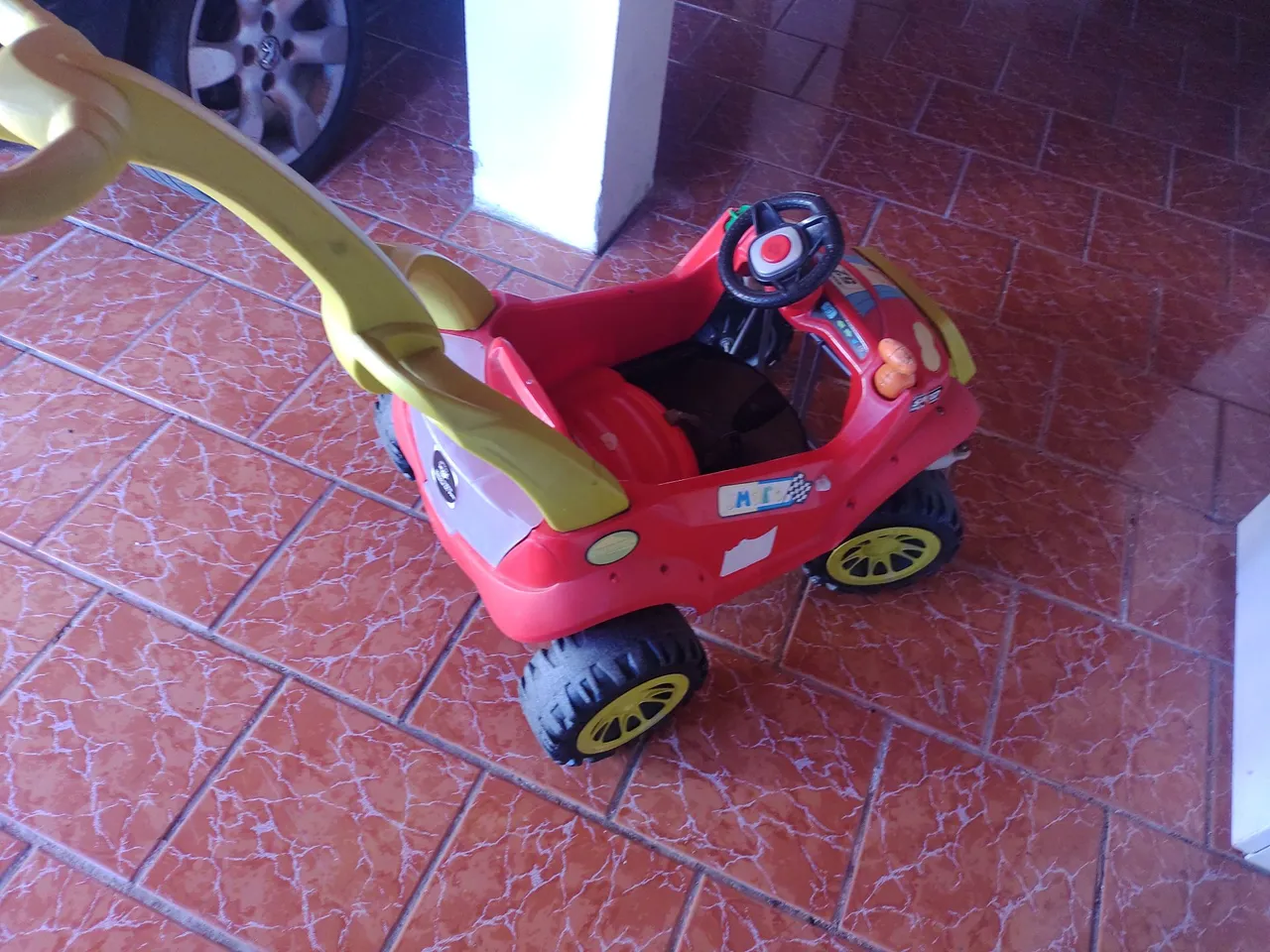 Carrinho Infantil - Diversão Garantida!