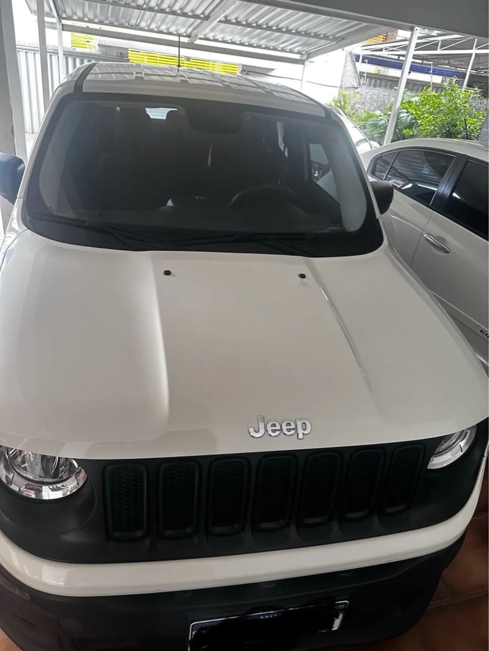 Vendo Renegade 2018 muito nova!