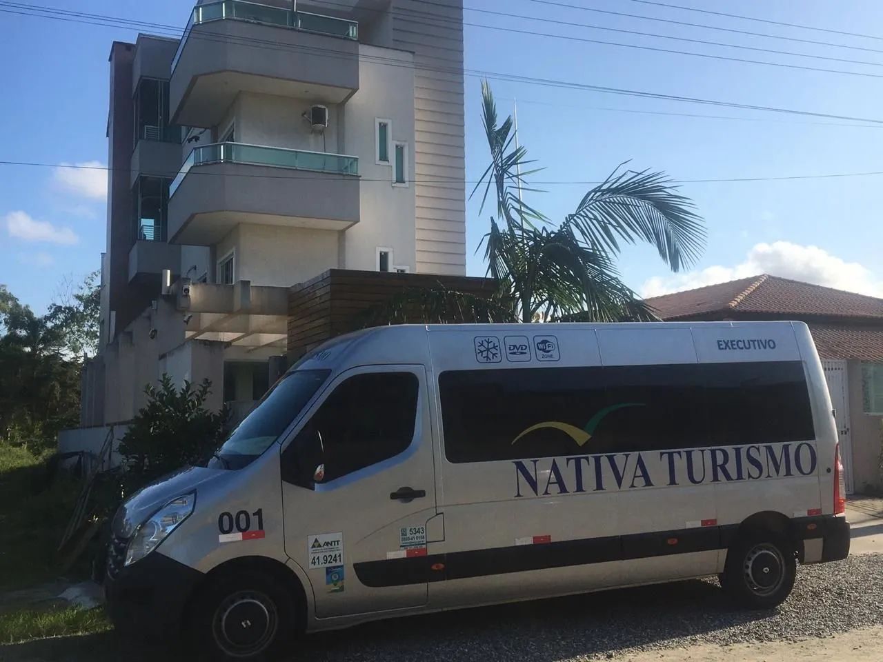 Locação de van executiva - Foto 3