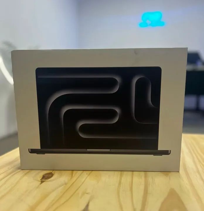 MacBook Pro 14 M3Pro / 18GB / 512 SSD 