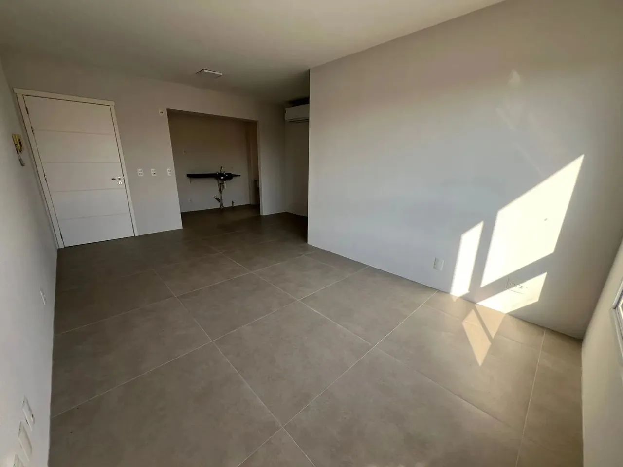 Apartamento para aluguel com 76 metros quadrados com 3 quartos - Foto 2