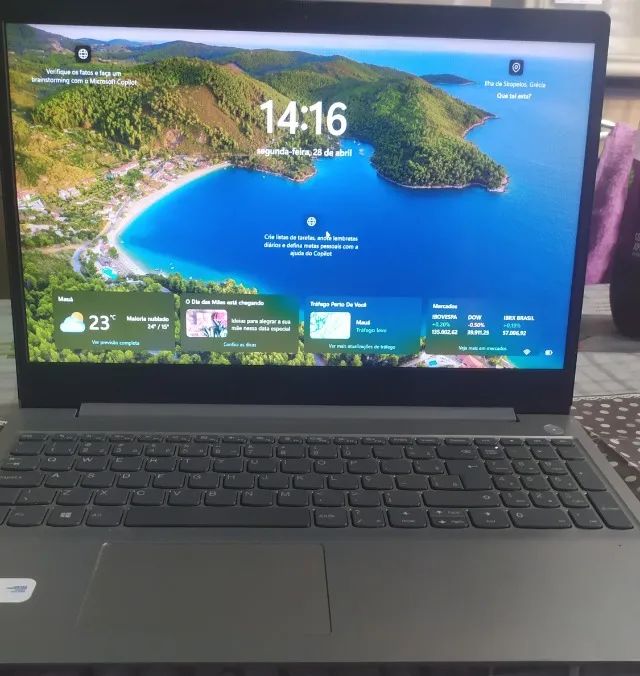 Notebook LENOVO Ideapad 3i 82BU0001BR Windows 10 15,6 Polegadas 128GB 4GB  Intel Celeron