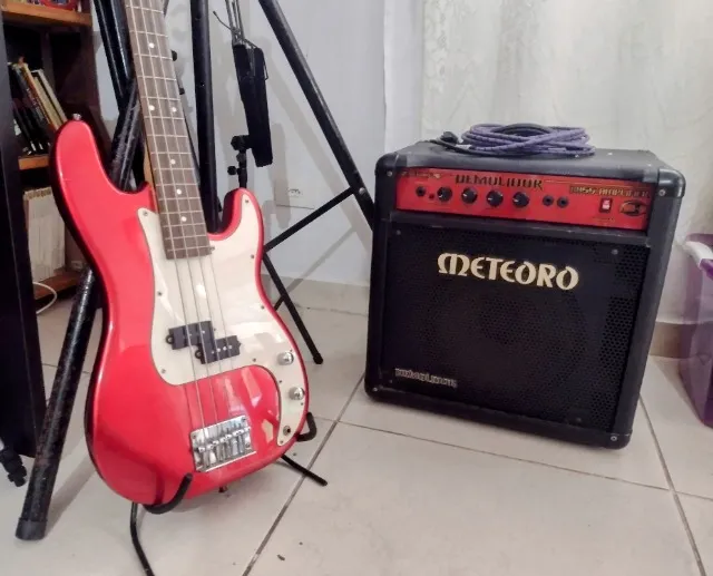 Amplificador Meteoro Demolidor Bass