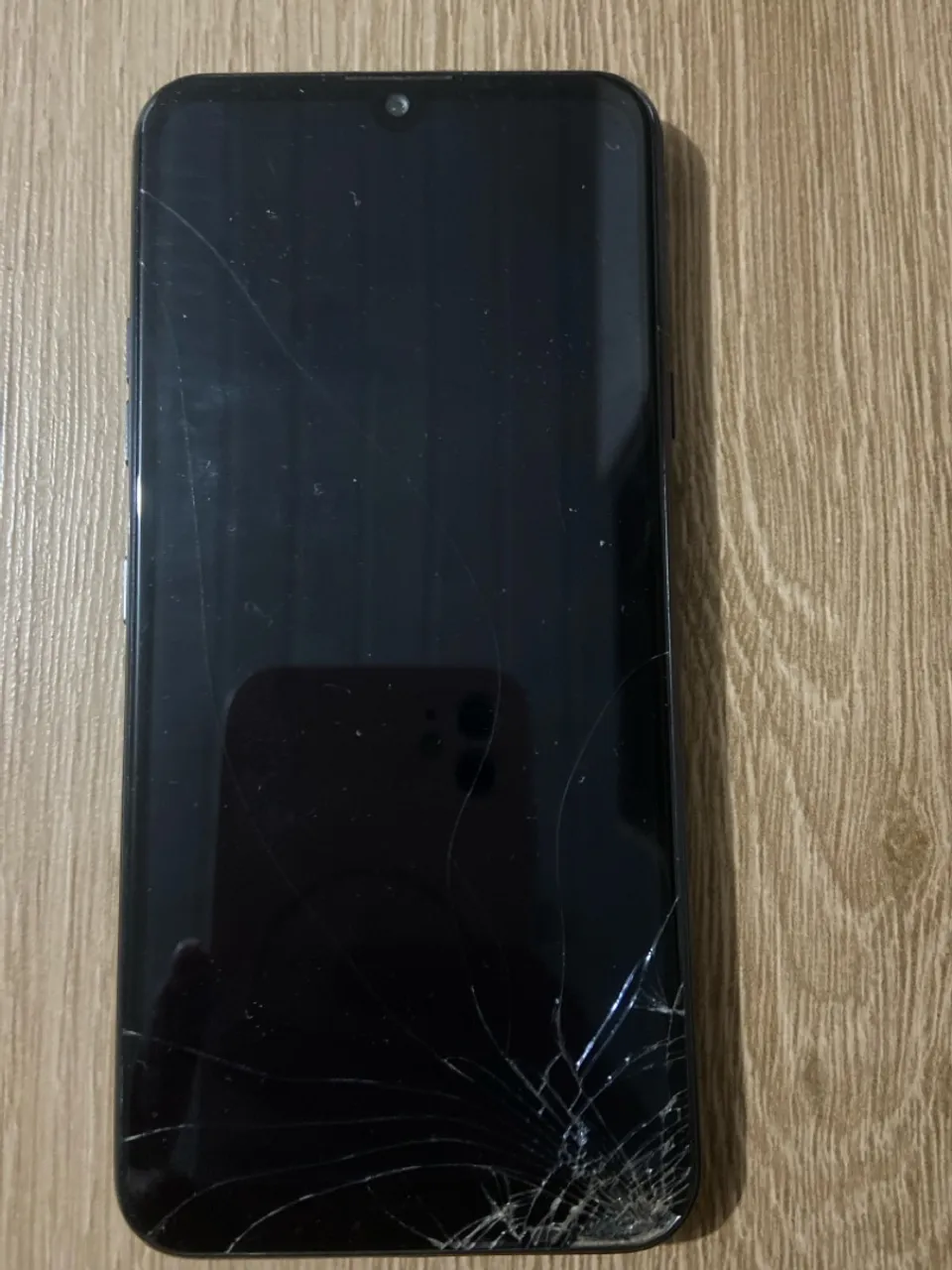 Celular quebrado