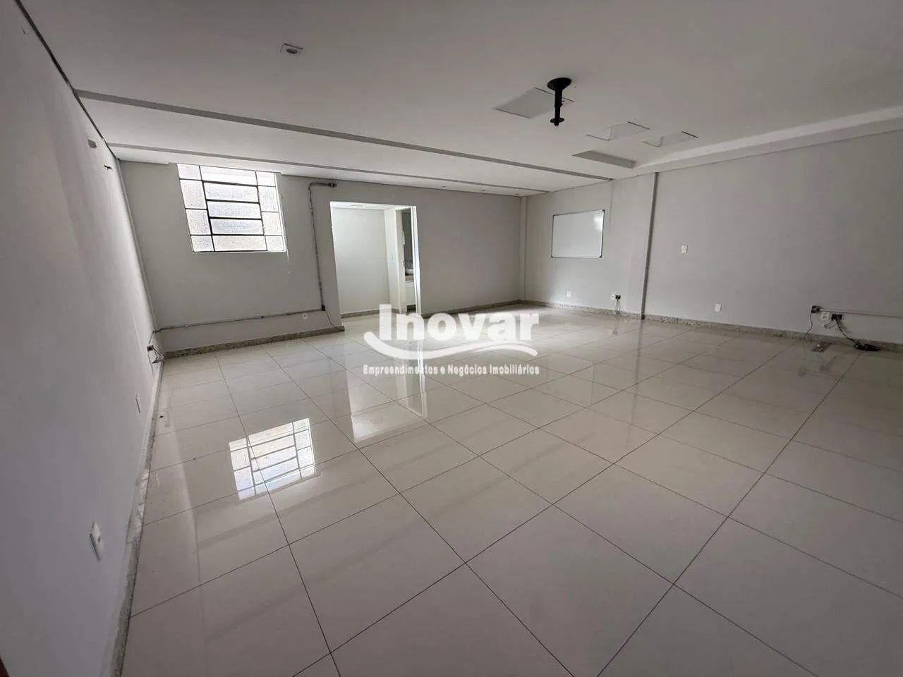 Prédio Comercial com aproximadamente 1.045m² proximo ao Mercado Central - Foto 4