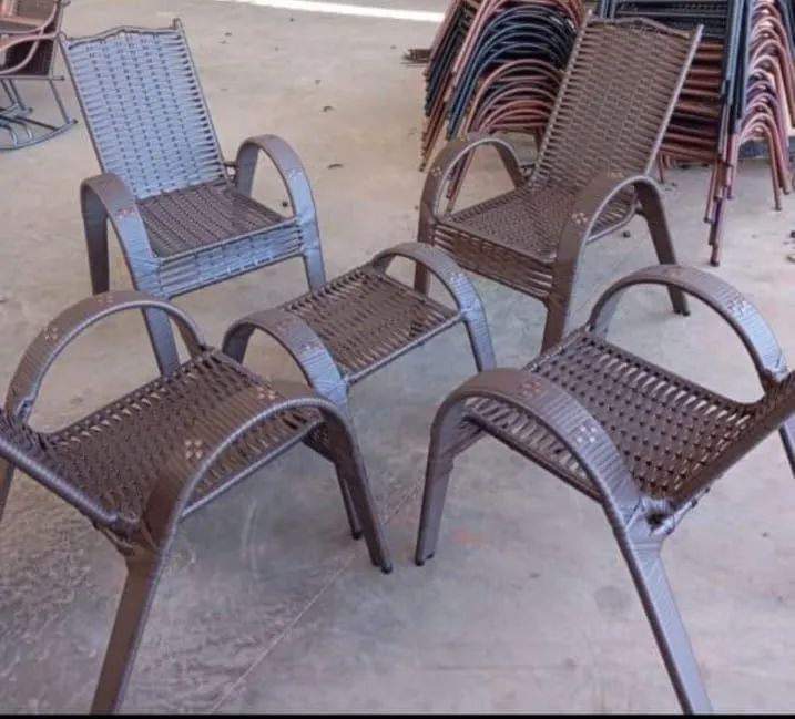 JOGO DE CADEIRAS COM MESINHA 64307577809411120