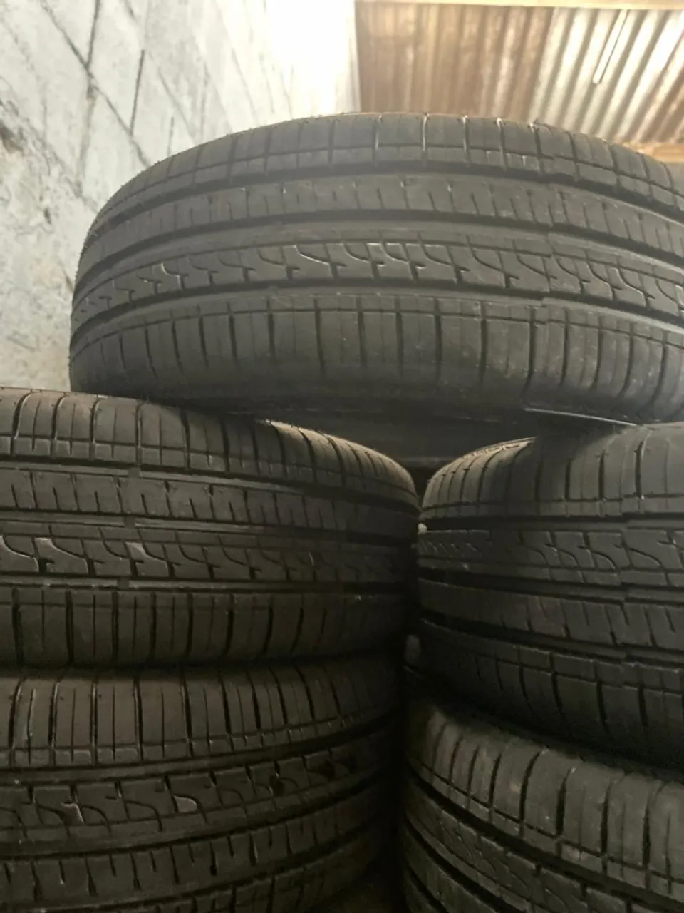 Troque seus pneus por Starke e sinta a diferença no asfalto, aro 14 185/65