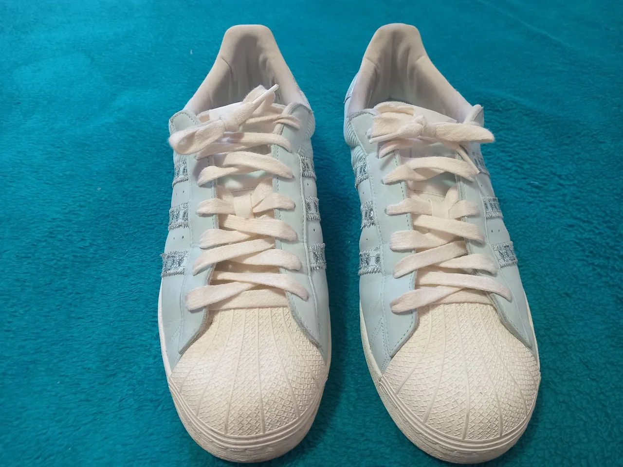 Tênis adidas