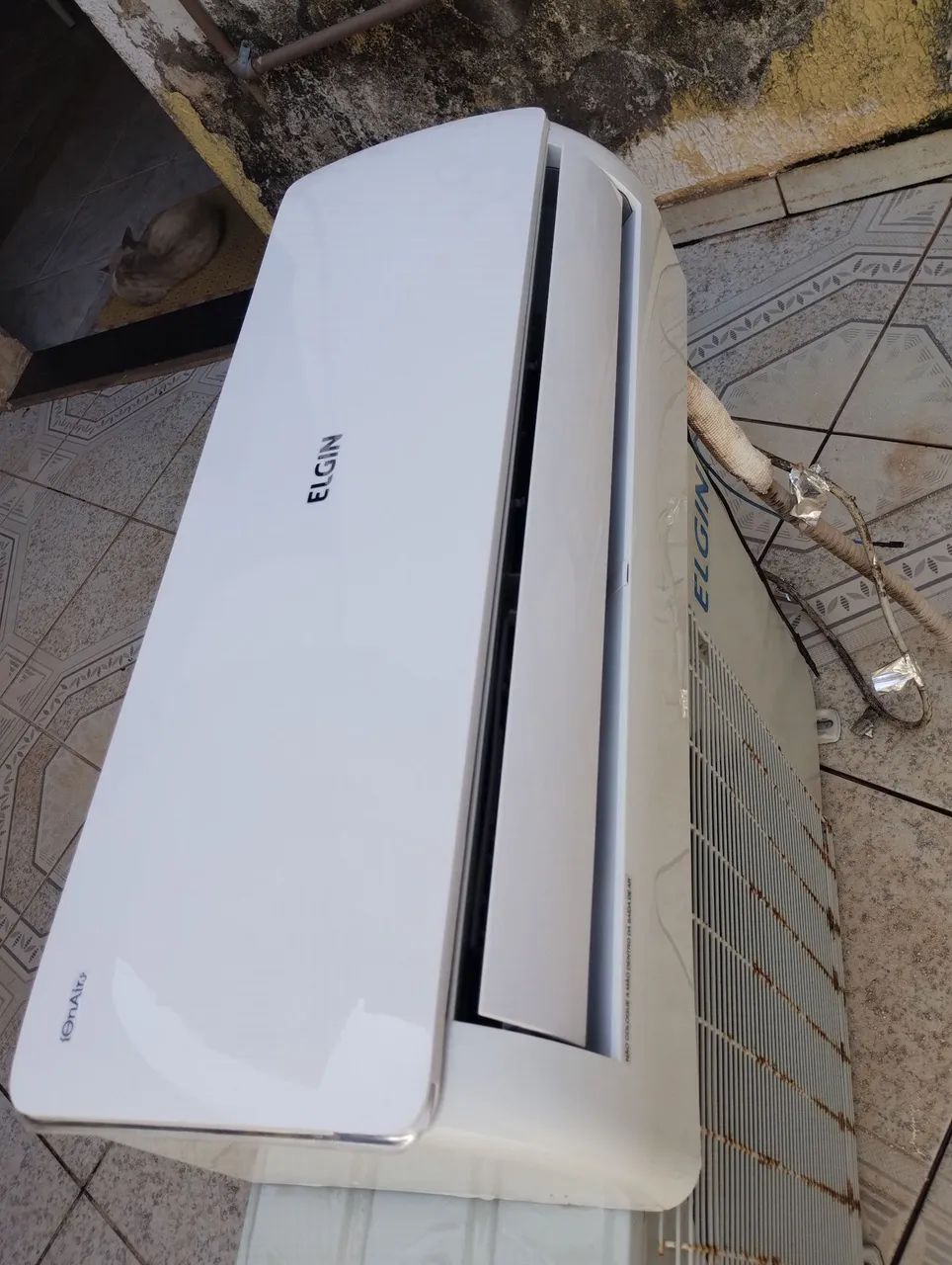 Oferta Ar condicionado 1ano de uso (ENTREGO INSTALADO) APROVEITAAA SUPER ECONÔMICO! - Foto 2