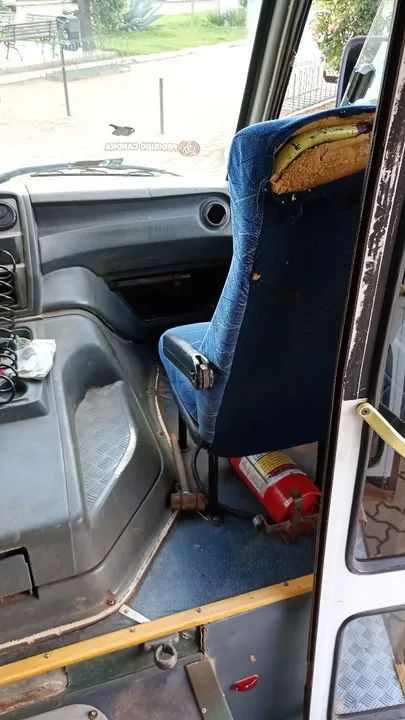 ÔNIBUS VOLARE W8 32 LUGARES  - Foto 9