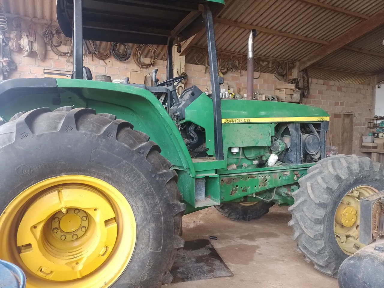 Trator John Deere ( 6600 )