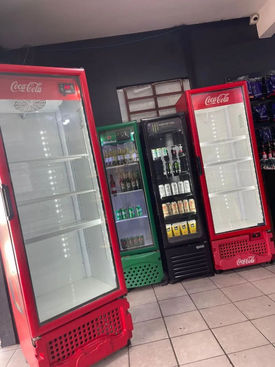 Vendo ou troco expositoras de bebidas 