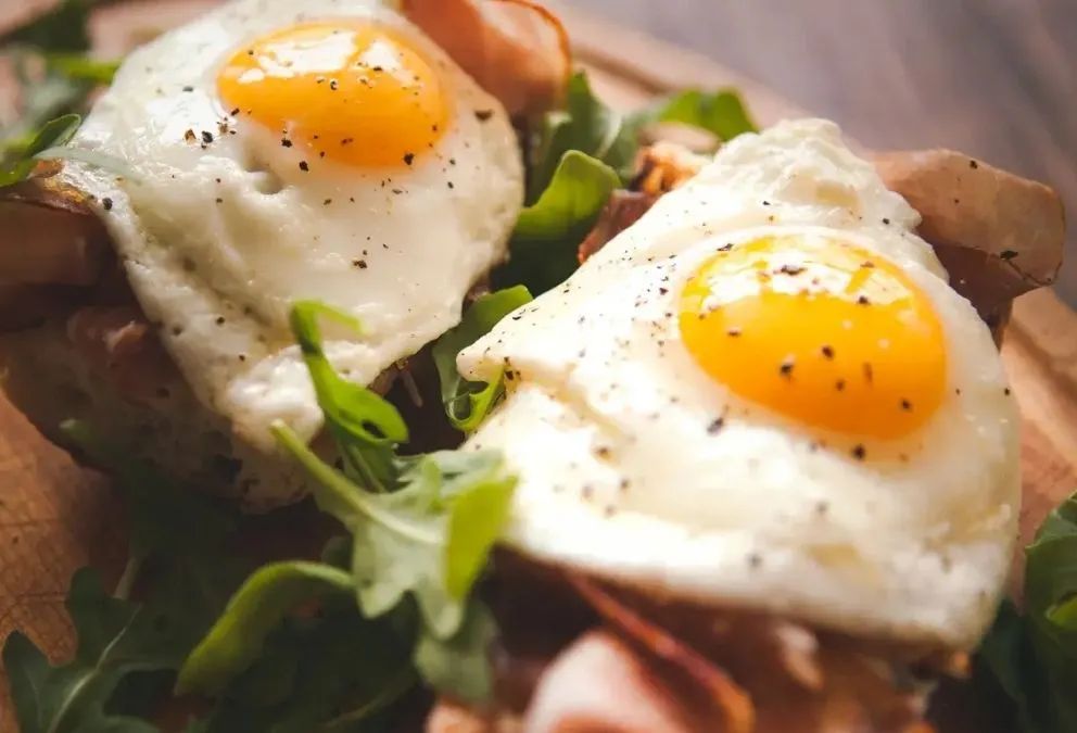 Ovos de galinha frescos - Foto 4