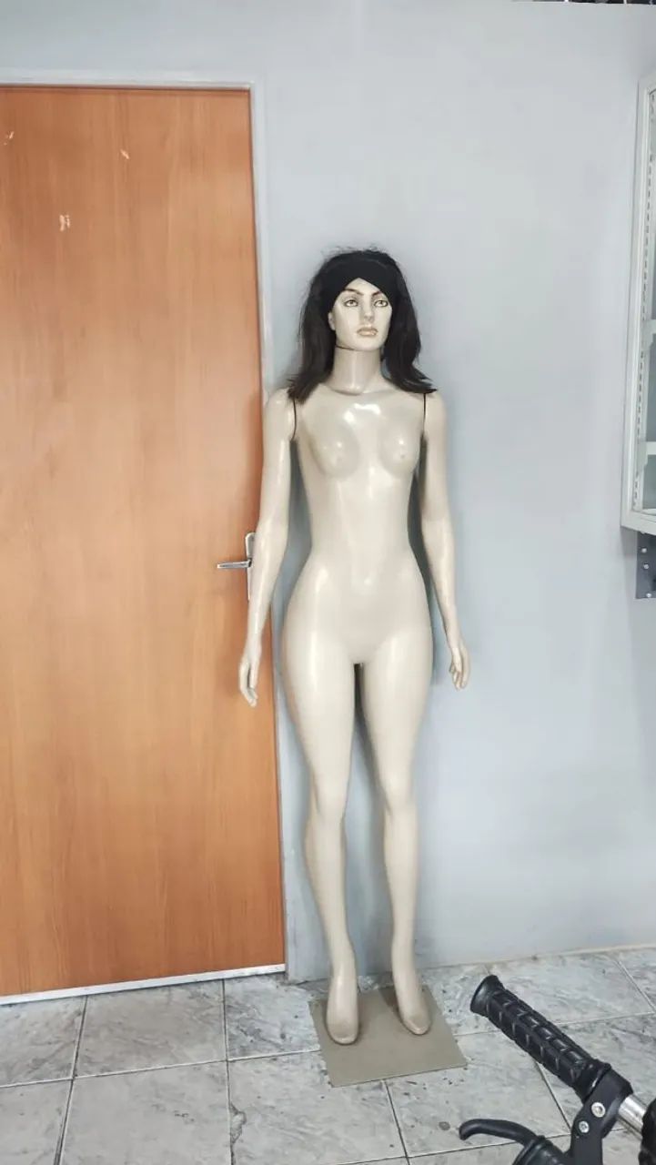 Manequim feminino corpo inteiro com cabeça  - Foto 3