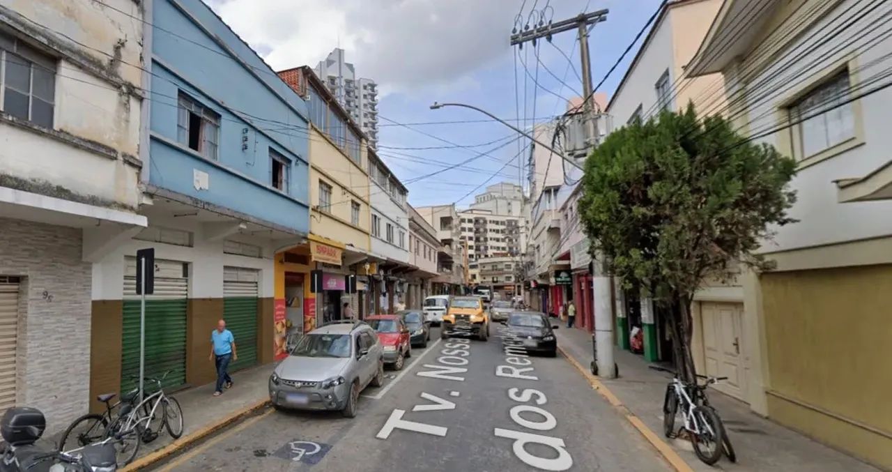 Centro- Dois salões comerciais: Salão 1+ toalete: área 25m2 // Salão 2 + toalete: área 20m - Foto 2