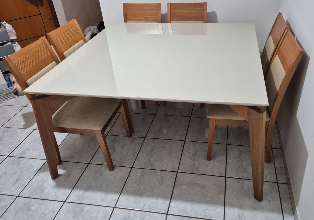 Mesa de Jantar Madeira Maciça com Tampo Vidro e  8 Cadeiras - Maschieto