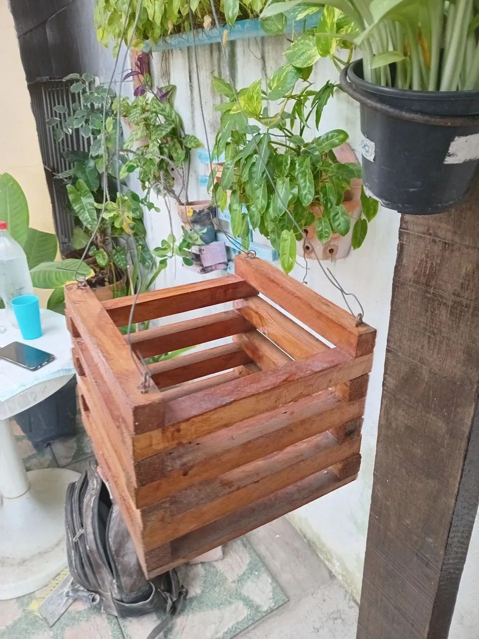 Vaso de madeira para plantas - suspensor - Foto 2
