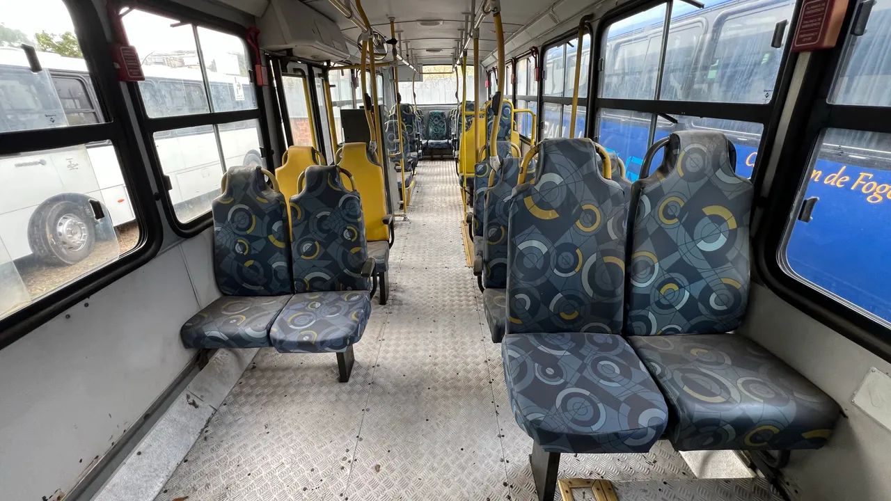 ÔNIBUS CAIO APACHE MERCEDES 0F 1418 CURTO - Foto 6