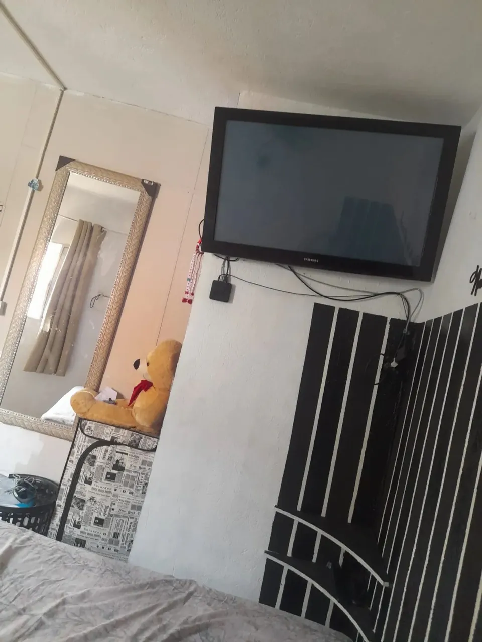 Vendo casa de frente para a rua em Osasco, Pestana. Ótima localização.