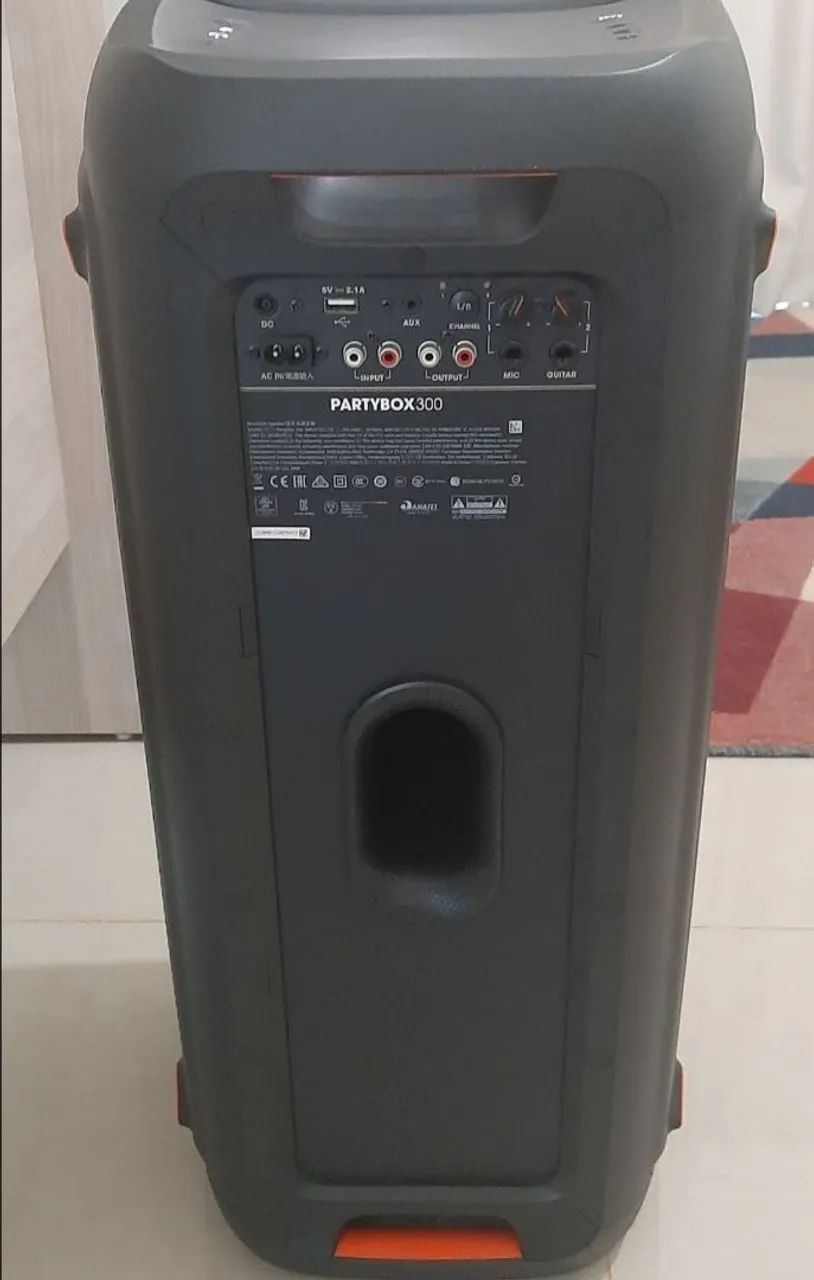 Caixa de Som JBL PARTYBOX 300- Potente e com Iluminação - Foto 3