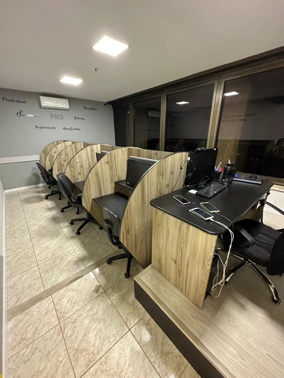 Mesas Call Center64842119904387122