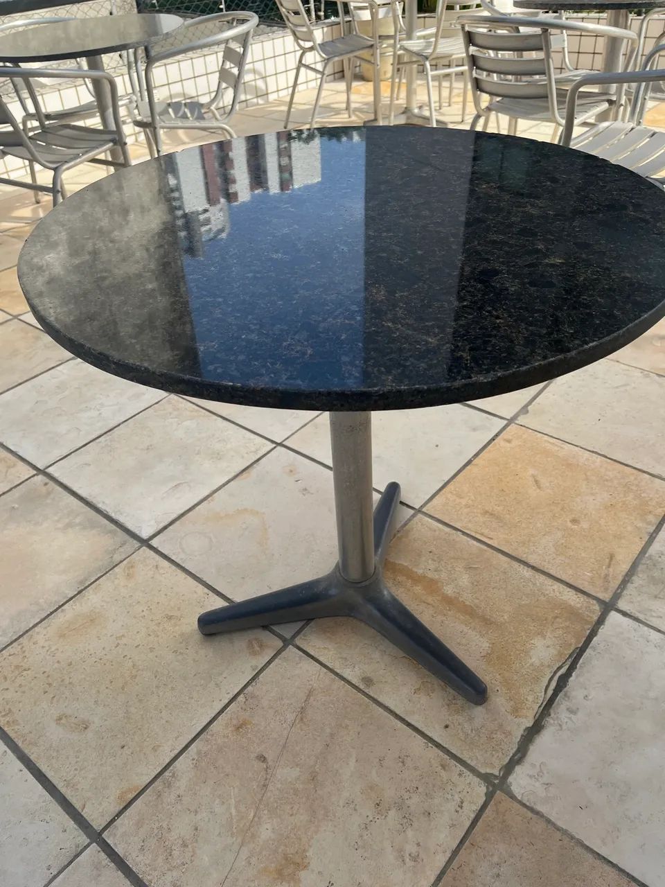 Mesa e cadeiras para área externa 64739708001025121