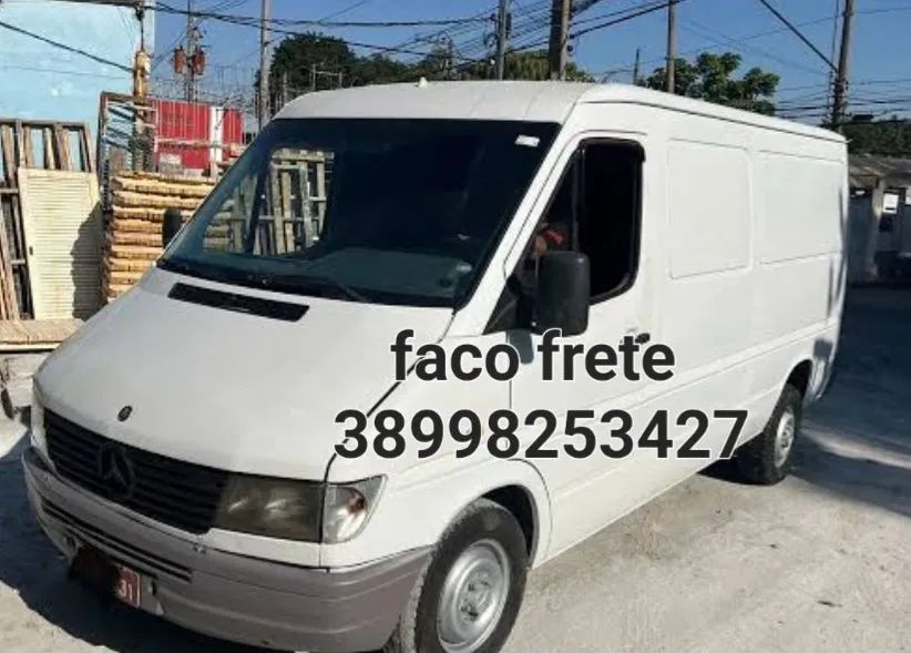 Van para fretamento e logística 