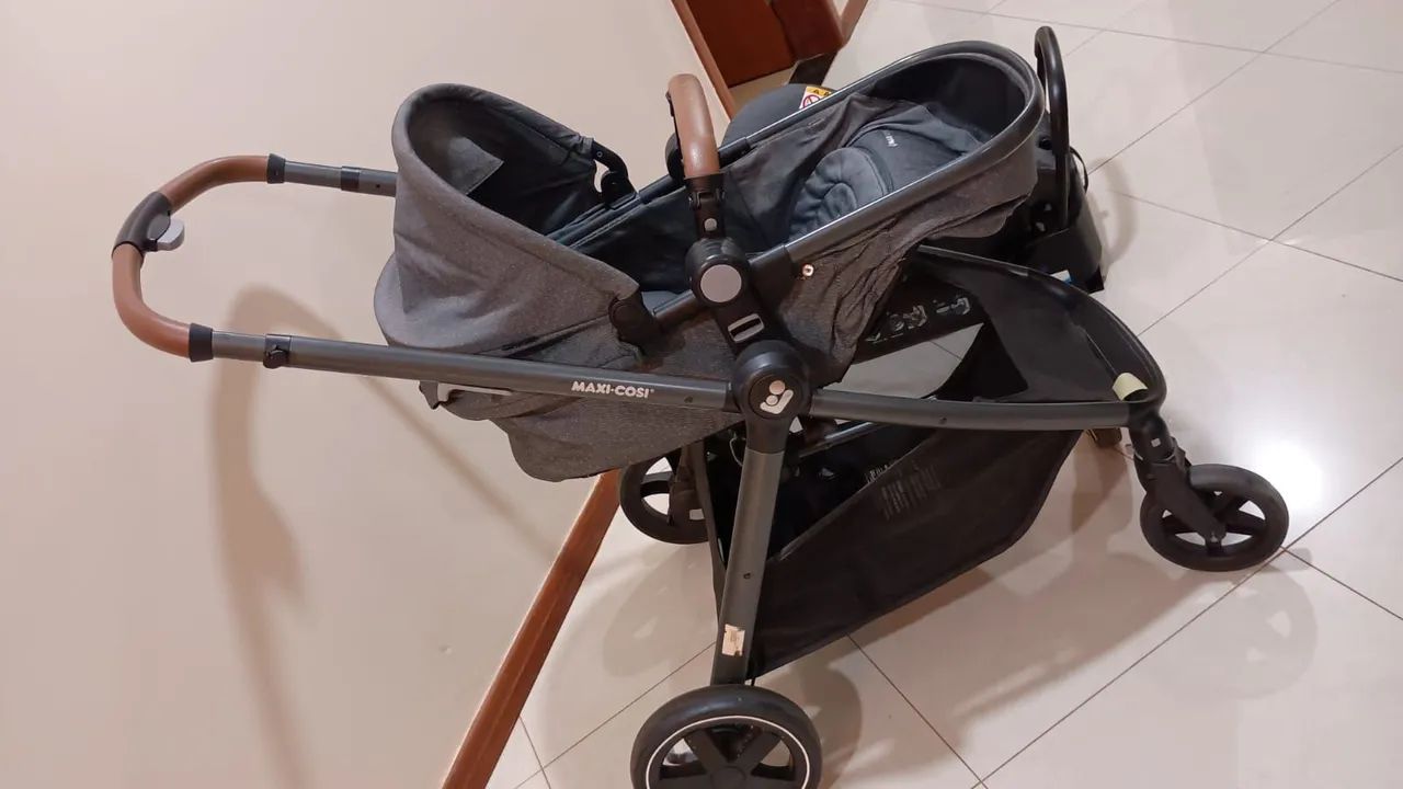 Carrinho bebê Maxi Cosi Anna