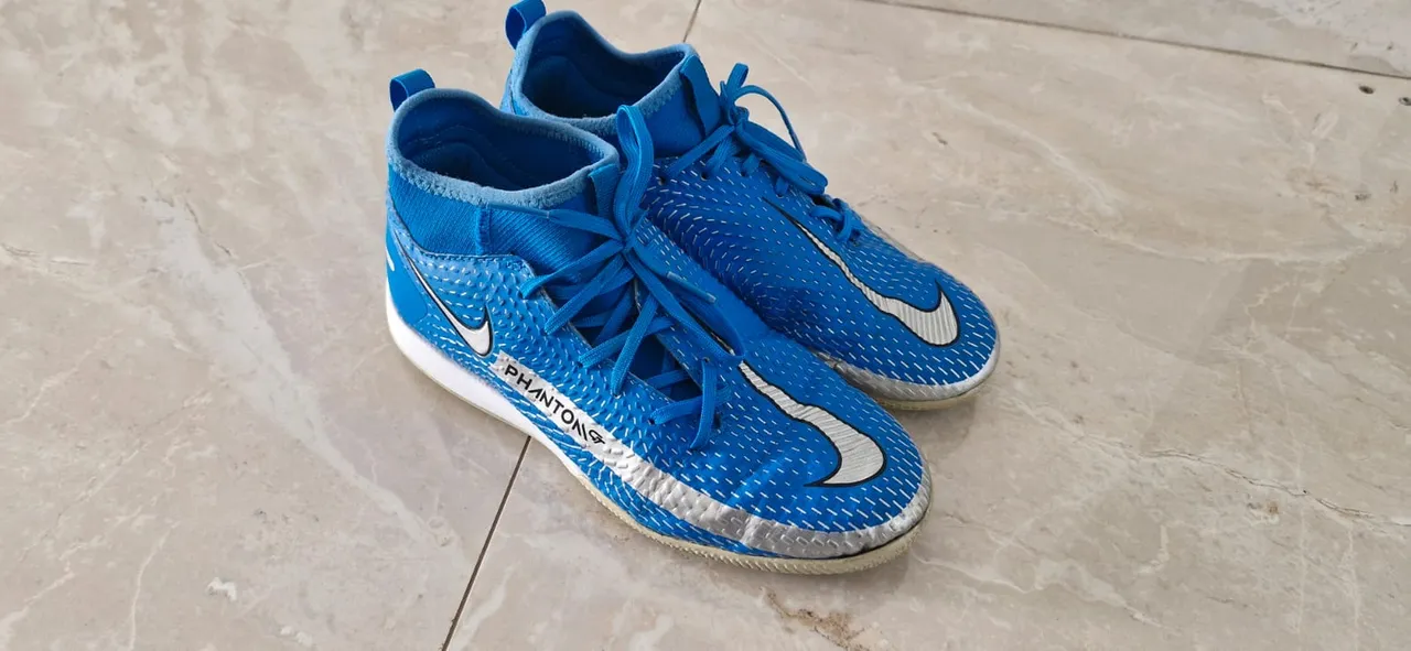 Chuteira de Futsal Nike Phantom GT Academy Dynamic Fit IC número 34