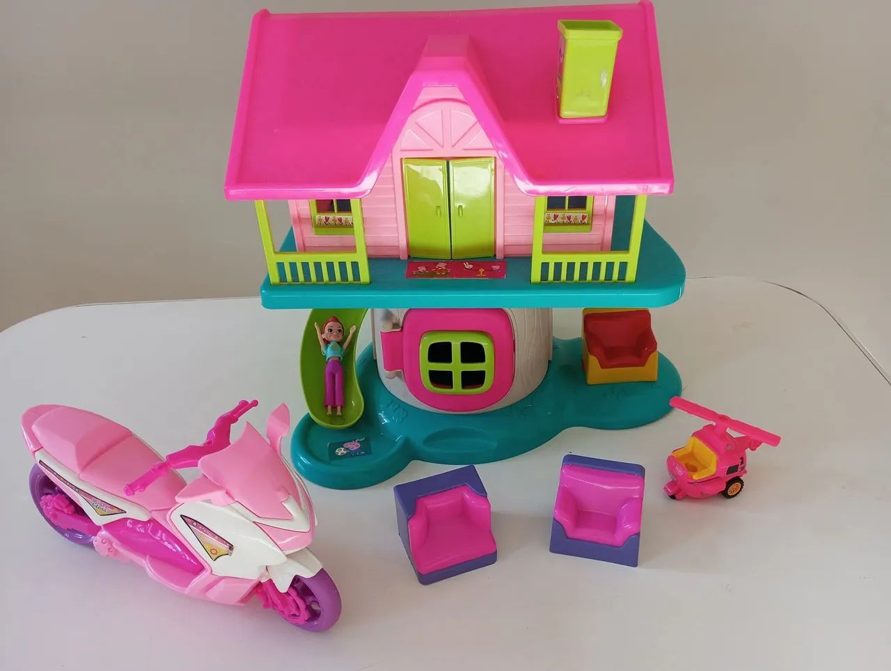 Casinha de Boneca Faz de Conta com moto e acessórios - Foto 6