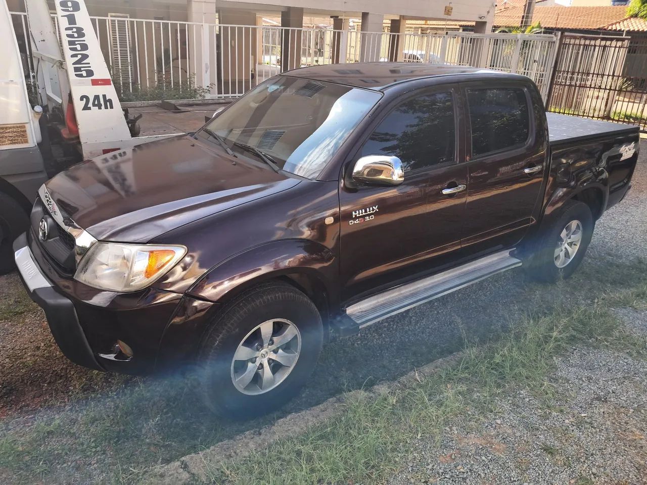 Trocou Hilux por agio,de Hilux ou SW4 de 7 lugares. Trocou por caminhão guincho . 