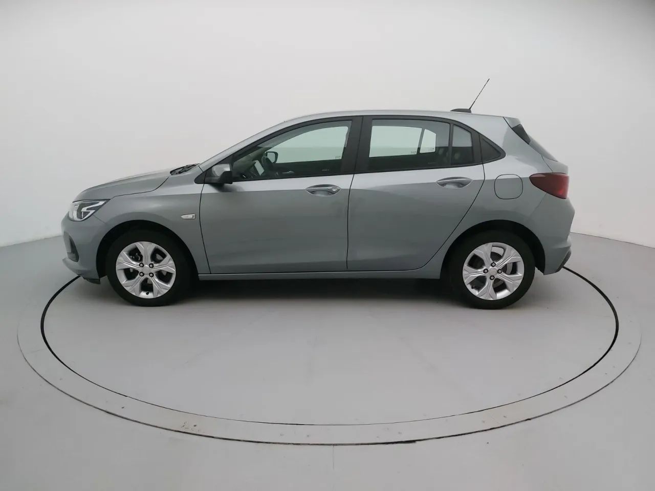 Chevrolet Onix Plus LTZ 1.0 12V TB Flex Aut. 4P, foto 2 de 18