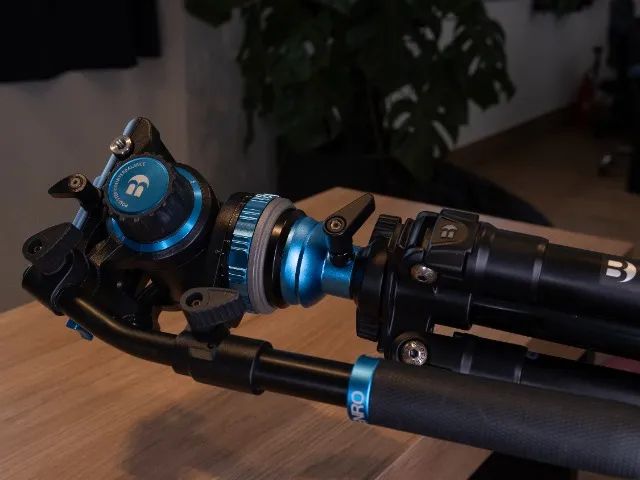 Tripé Benro A2573f Com Cabeça Hidráulica S6 Pro - Foto 2