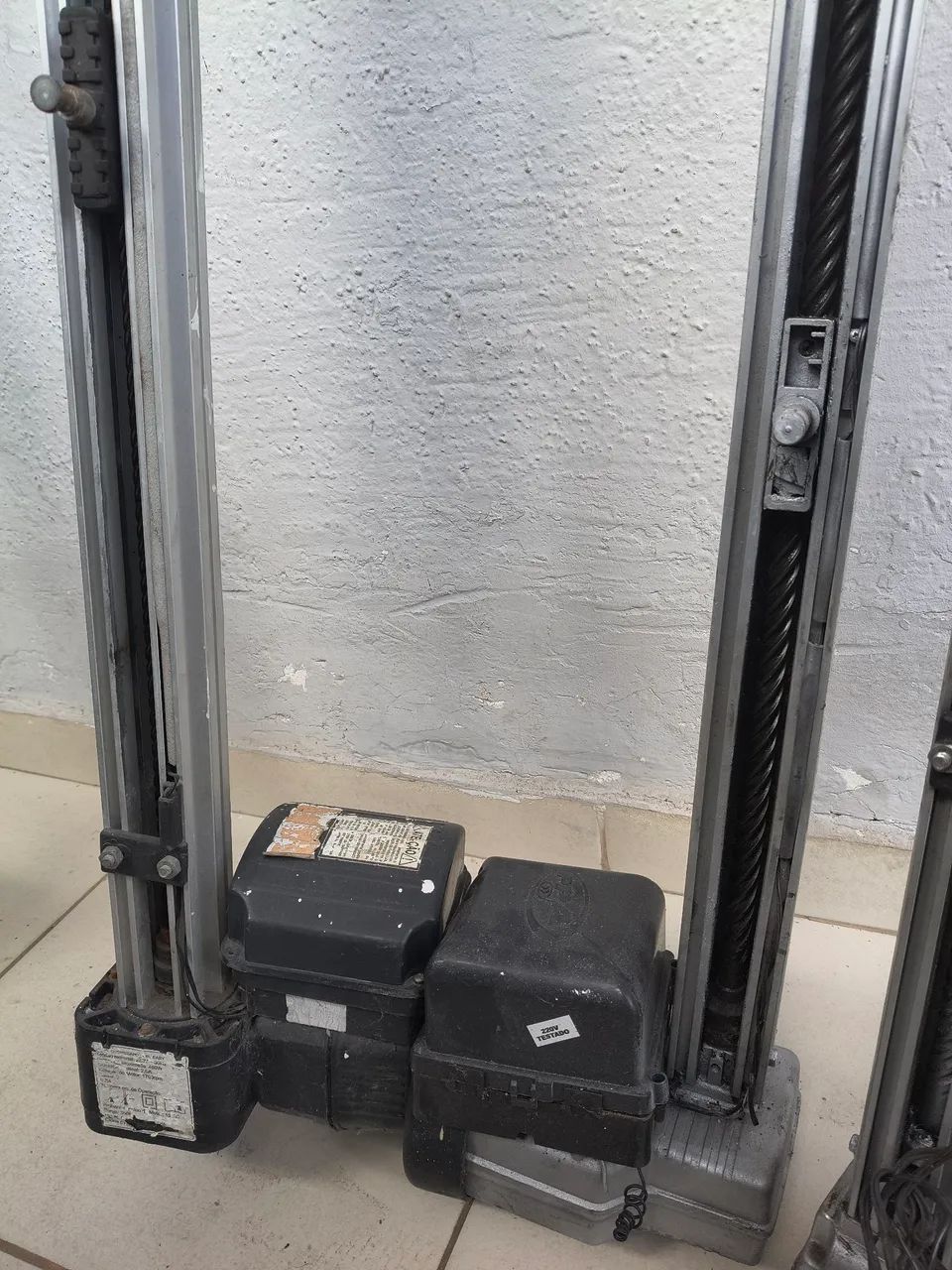 Motor e peças usado para portão automático  - Foto 2