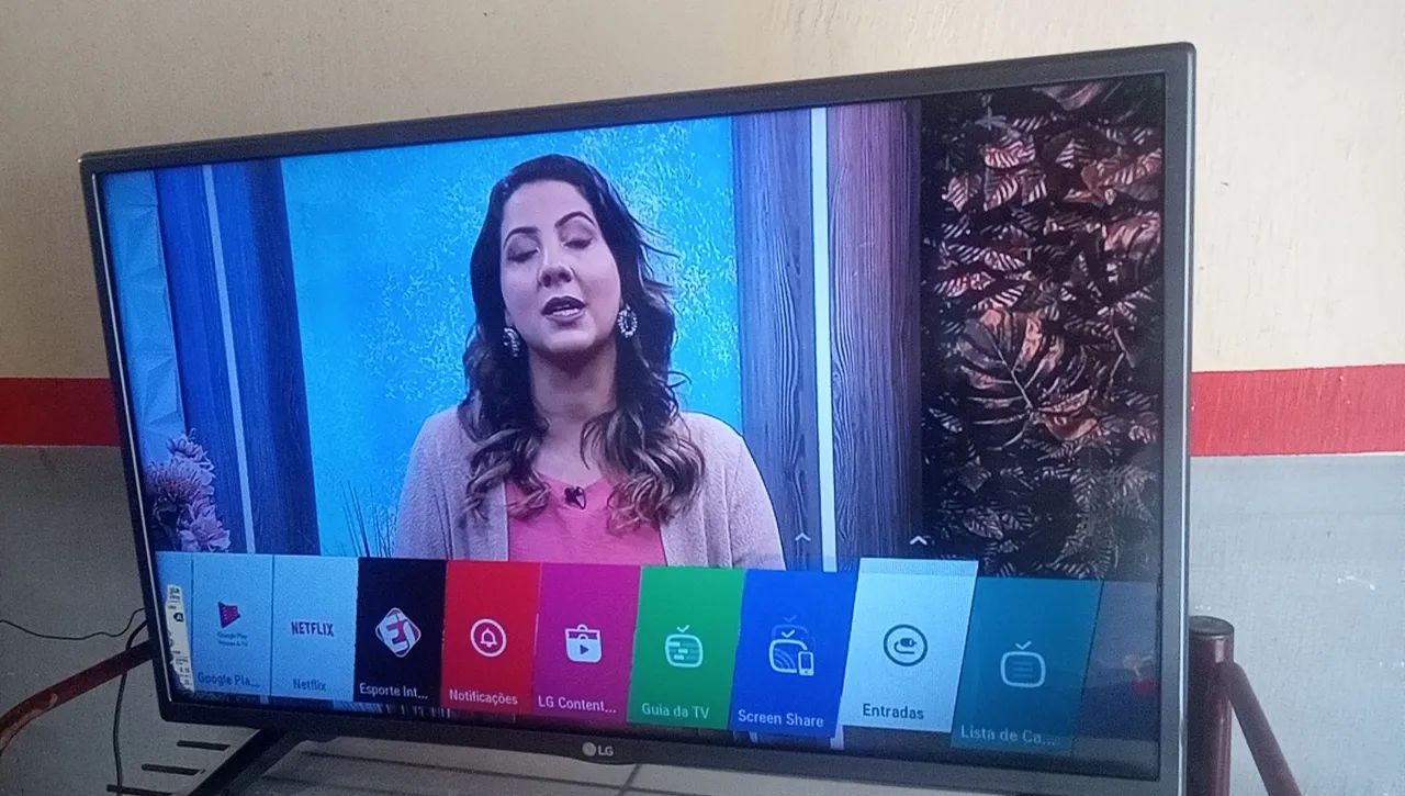 TV LG SMART 32 POLEGADAS  - Foto 2