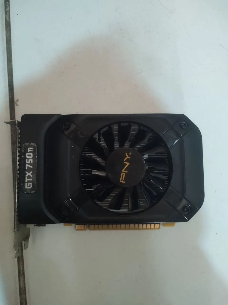 placa de vídeo gtx 750 ti com defeito 