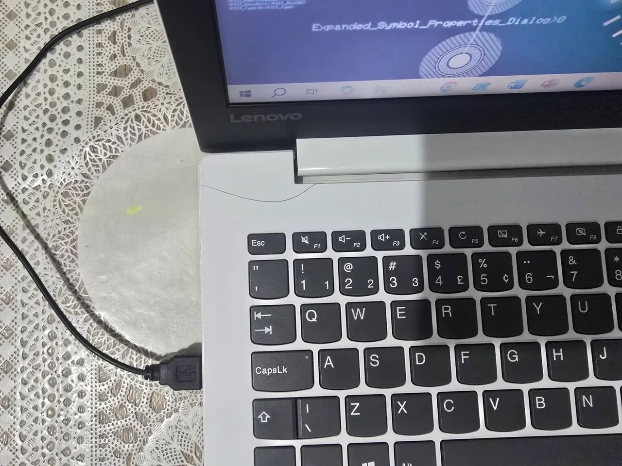 Vendo notebook lenovo - Foto 3