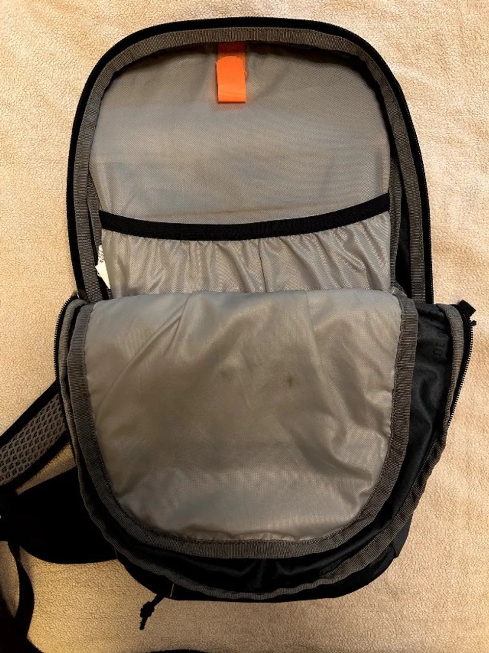 Mochila de caminhada pequena Deuter - Foto 3