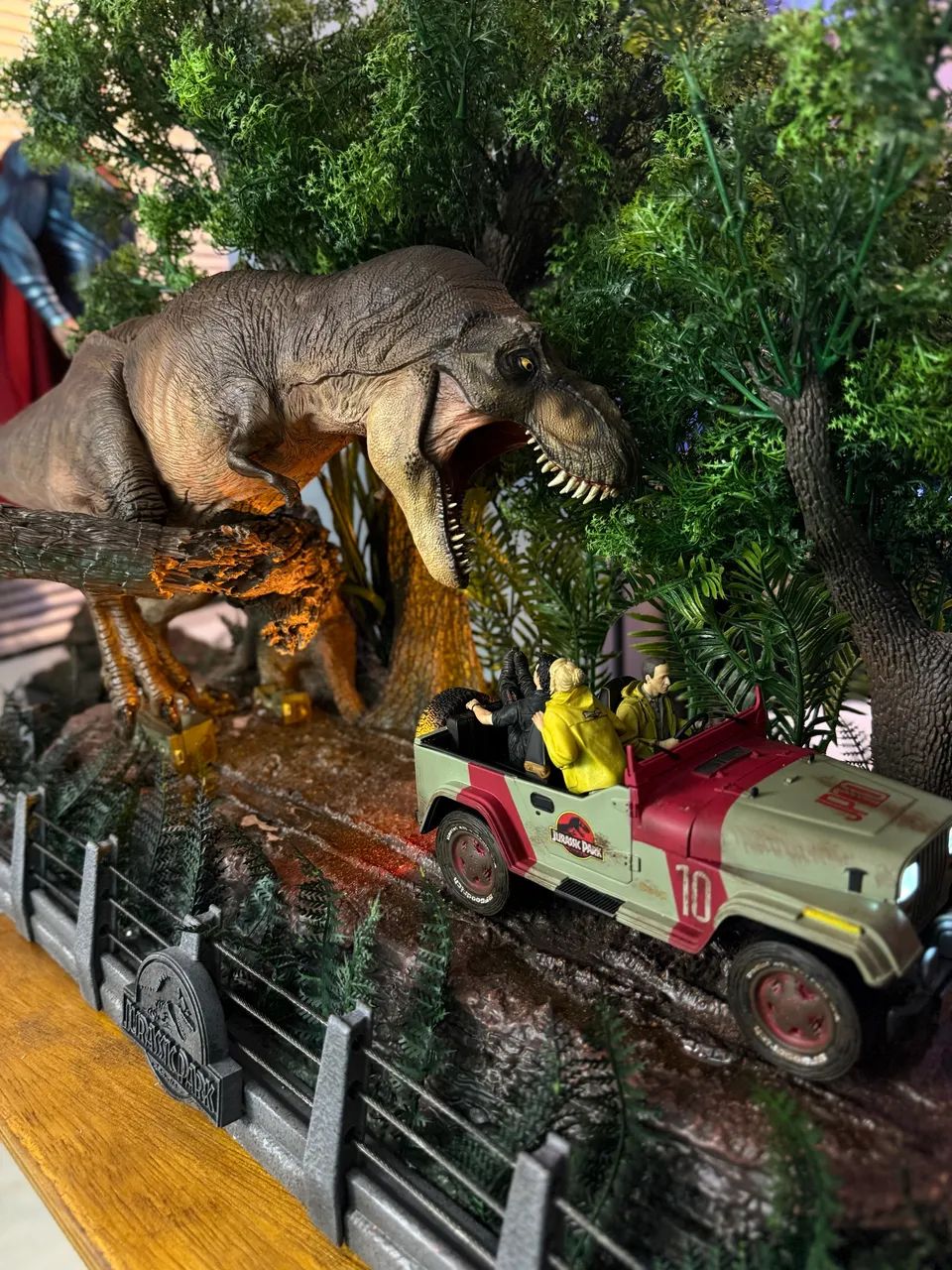 T Rex Chase 1/20 Iron Studios - Foto 3