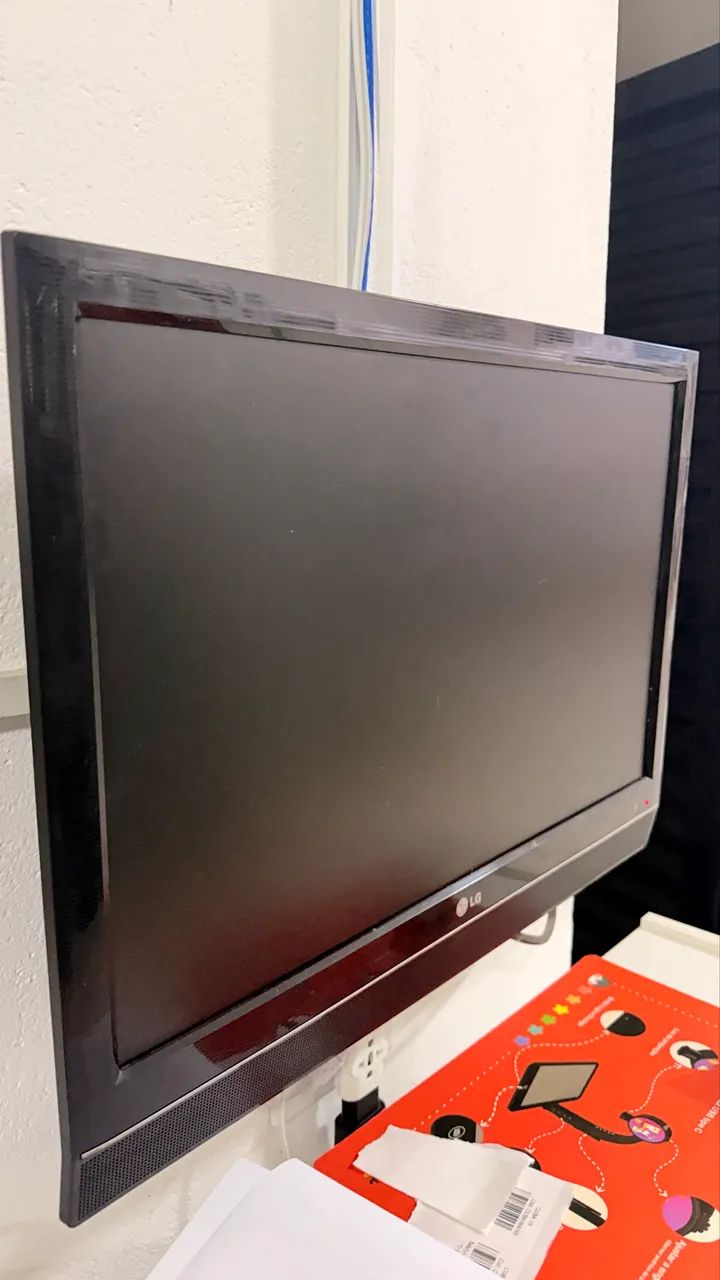 TV LG de 22 polegadas é o modelo 22LS4R precinho  - Foto 2