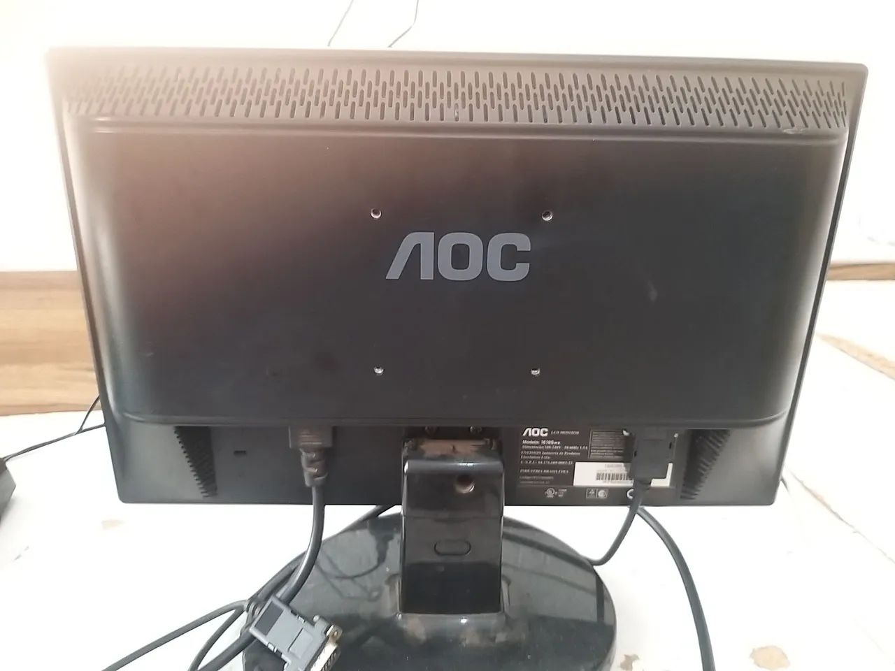 Monitor PC MARCA AOC 16 POLEGADA FUNCIONANDO  - Foto 2